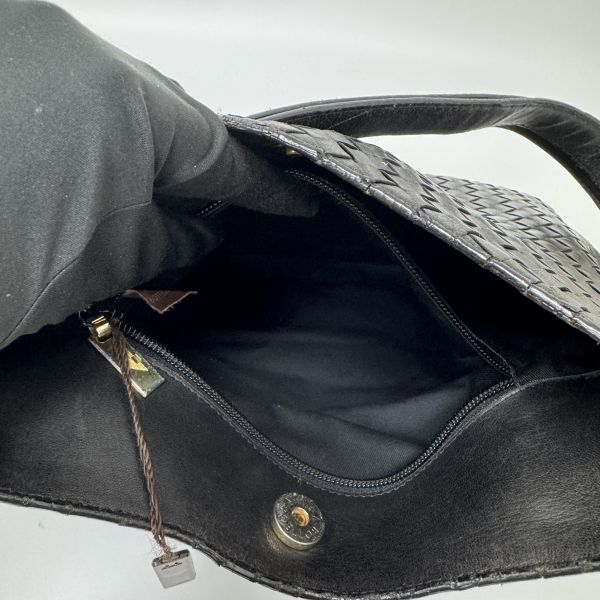 Bottega Veneta 皮革編織流浪包 