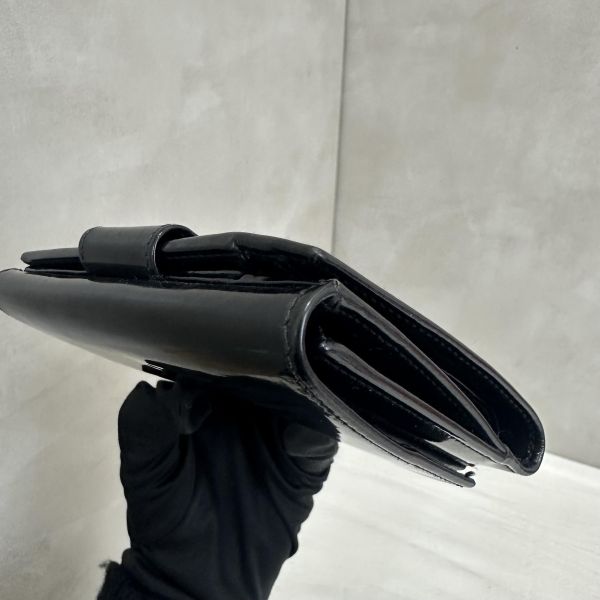 Gucci 黑色漆皮零錢袋短夾 