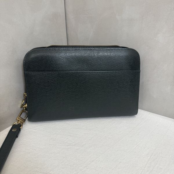 Louis Vuitton 墨綠色 Epi水波紋手拿包 