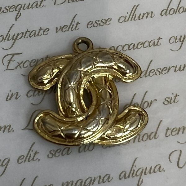 Chanel 雙C標誌菱格紋復古項鍊墜飾 