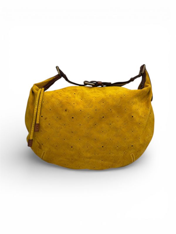 LV 麂皮鏤空腋下包 