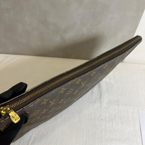 Lv 经典老花手拿包 