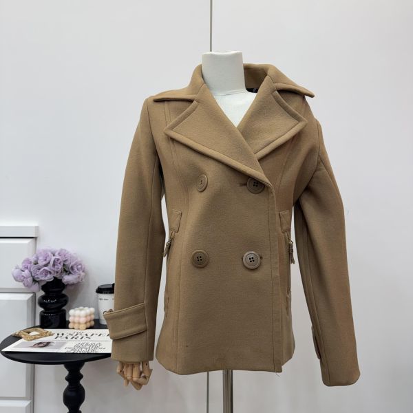 Burberry 駝色雙排扣女士短款大衣 