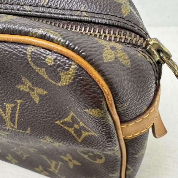 LV Monogram 老花手拿包 