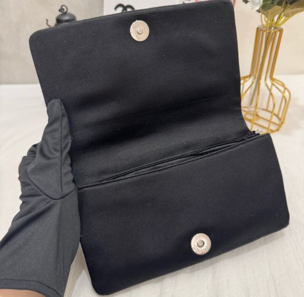 Chanel 限量款絲綢網布鏡子包 