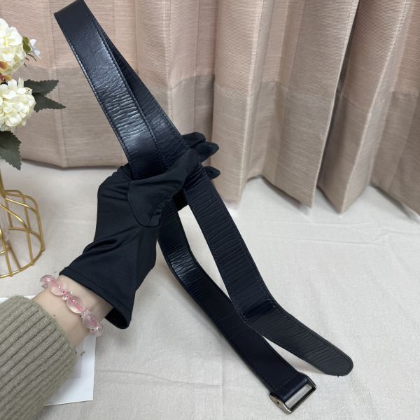 Gucci麂皮馬銜扣腰包 