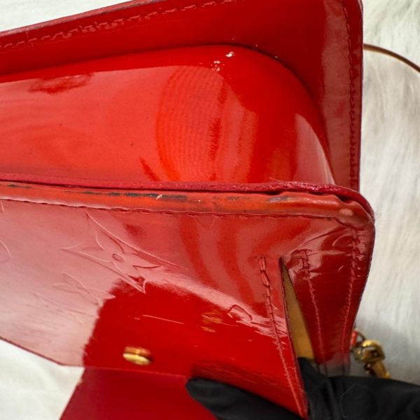 Louis Vuitton 漆皮紅色相機包 