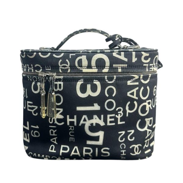 CHANEL 黑白字母塗鴉帆布肩背手提化妝箱* 