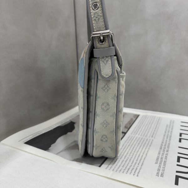 LV 童話森林系列郵差包 