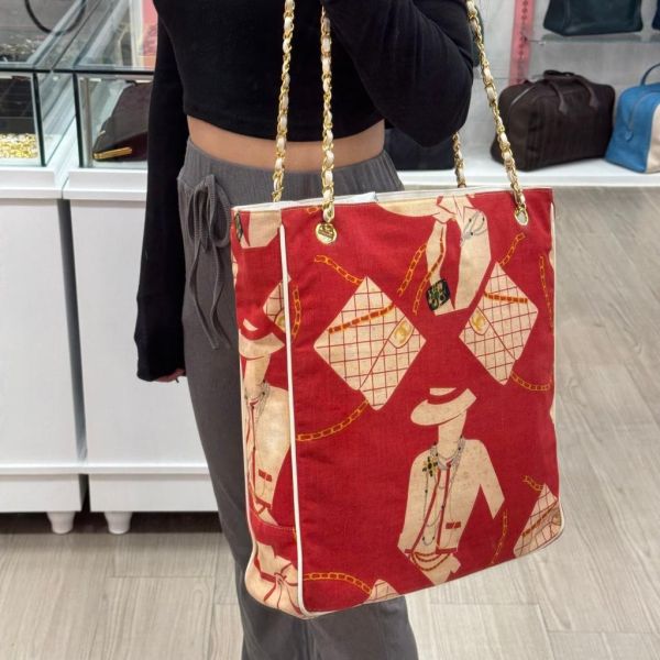 CHANEL 復古絲巾圖騰托特包 