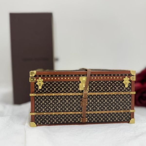 Louis Vuitton 行李箱造型擺飾 