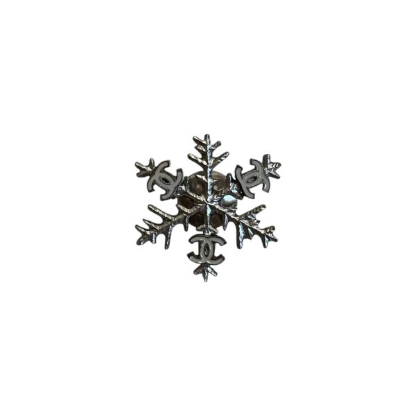 Chanel 雪花胸針 