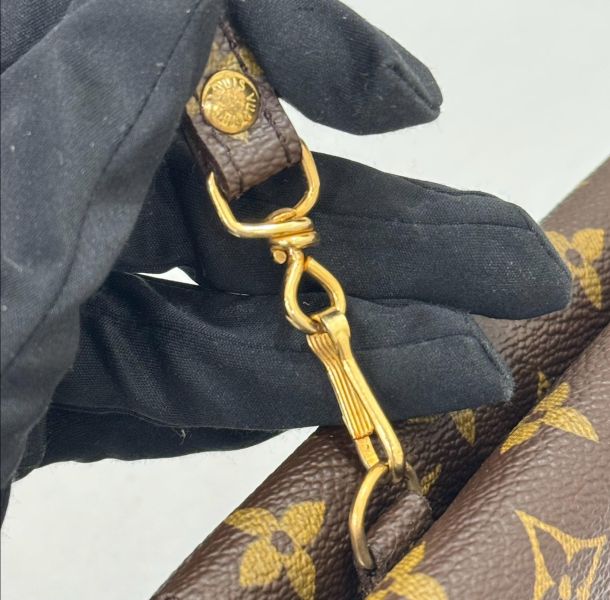 Louis Vuitton 雙面豆豆信封斜背包 