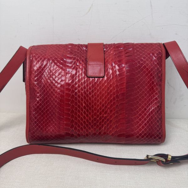 FENDI 蟒蛇皮肩包 