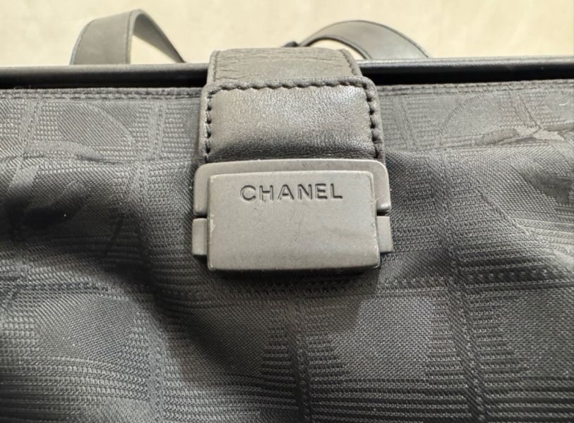 Chanel 旅行系列手提包 