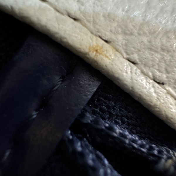 Saint Laurent (YSL) 復古白色皮革肩背包 腋下包 