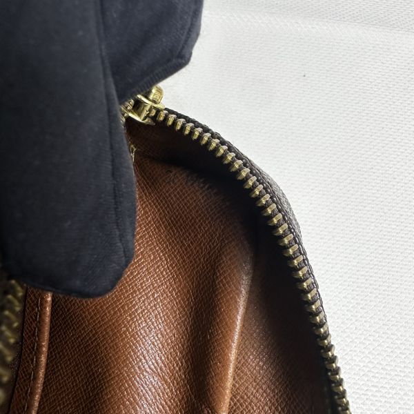 Louis Vuitton 經典手拿包 