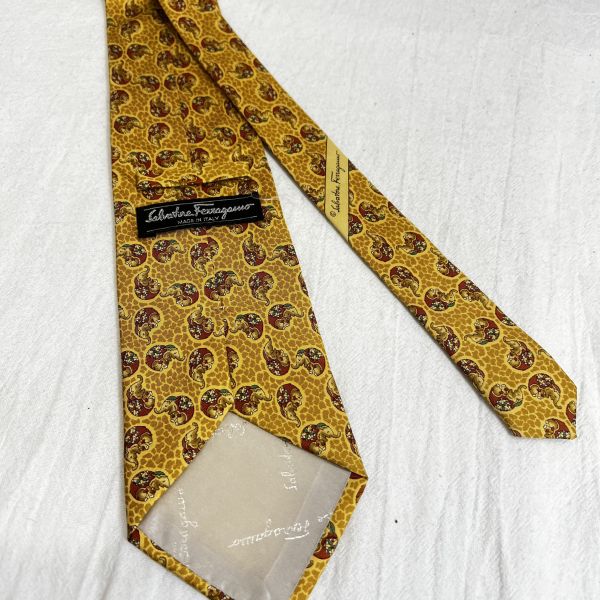 Salvatore Ferragamo 黃色大象領帶（中古） 