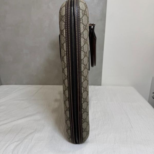 Gucci 滿版老花西裝手提包 