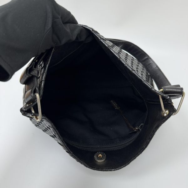 Bottega Veneta 皮革編織流浪包 