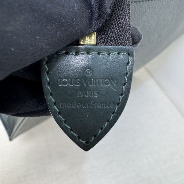 Louis Vuitton 墨綠手拿包 