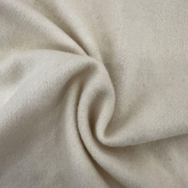 Chloe 克羅伊 淺乳白色 奶油色 純色百搭圍巾 