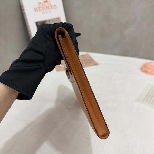 Hermès 駝色手拿包 