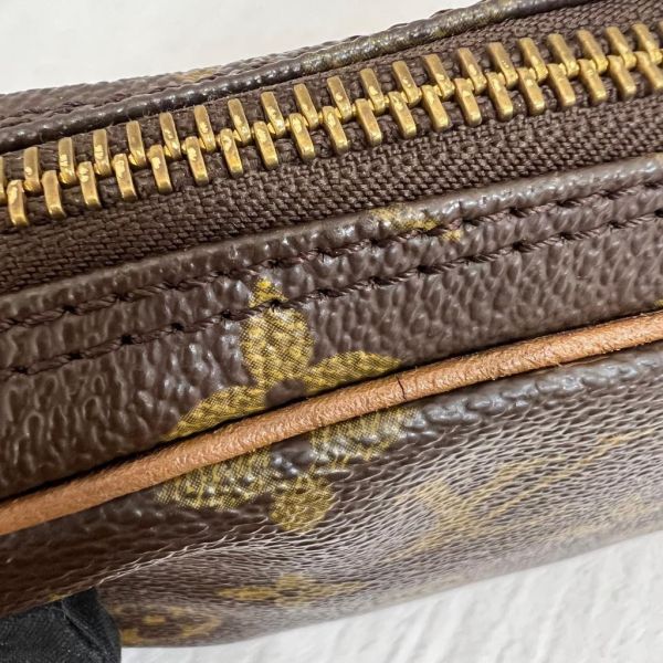 Louis Vuitton 橫版相機手拿包 