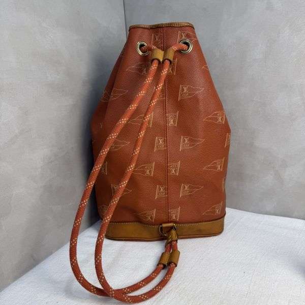Louis Vuitton LV Cup 限定系列水桶包 