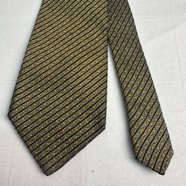 GIVENCHY 紀梵希 黑金菱格織紋領帶 領結 絲綢（中古） 