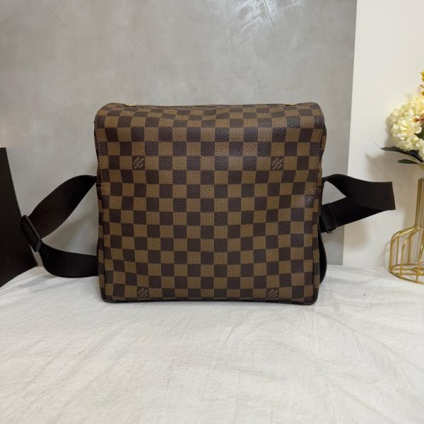 Louis Vuitton 棋盤上扣斜背包 
