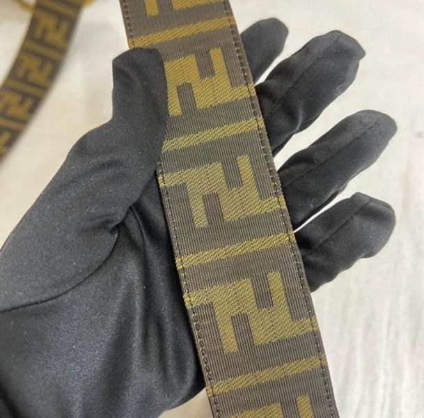 Fendi 銀扣皮帶腰帶 