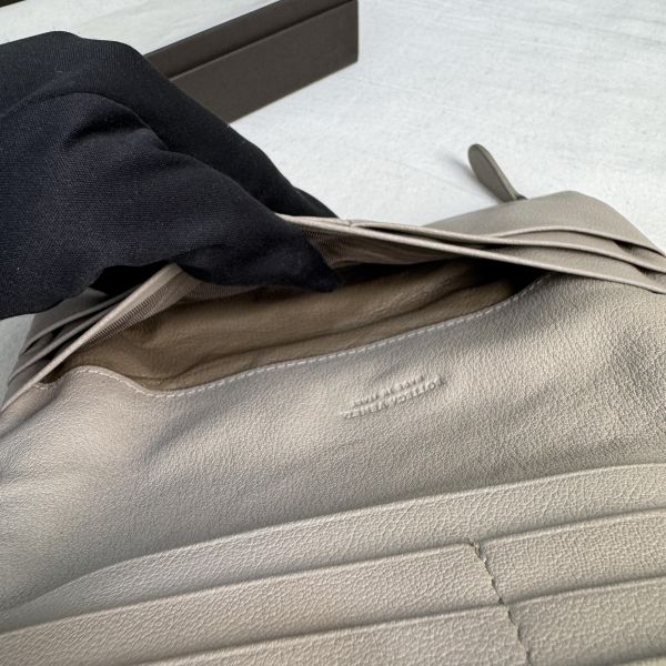 Bottega Veneta 編織拉鍊手拿包 