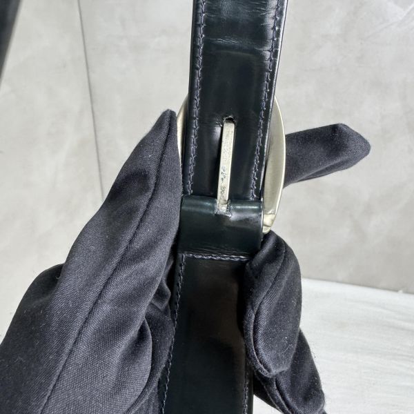 Versace經典黑色漆皮包 