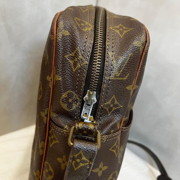 Louis Vuitton 直式書包 
