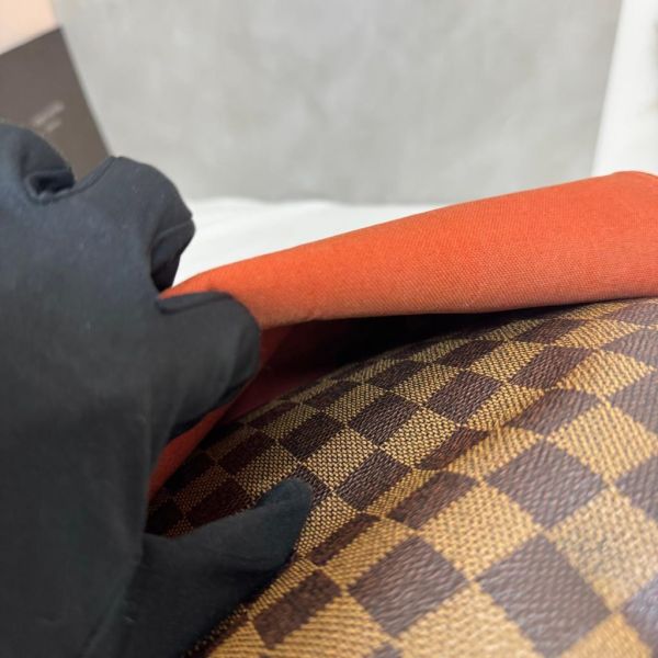 Louis Vuitton 棋盤上扣斜背包 