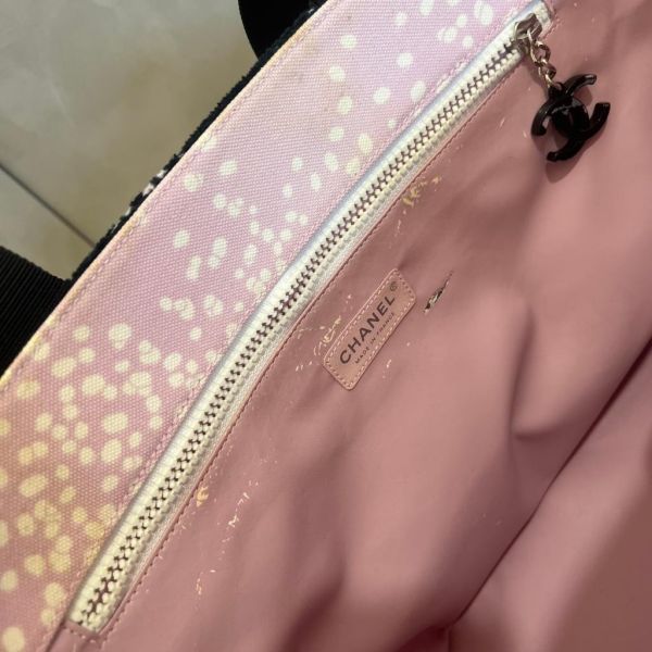 Chanel 粉色帆布托特包 