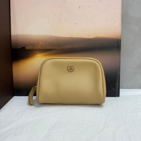 Chanel coco鈕扣皮革小包 