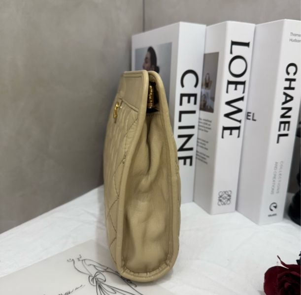 Chanel vintage 手拿包 