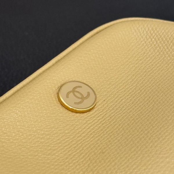 Chanel coco鈕扣皮革小包 