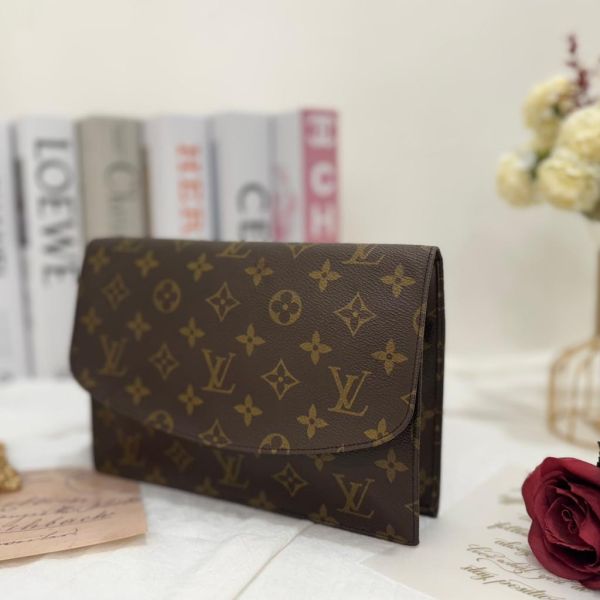 Louis Vuitton 老花信封手拿包 
