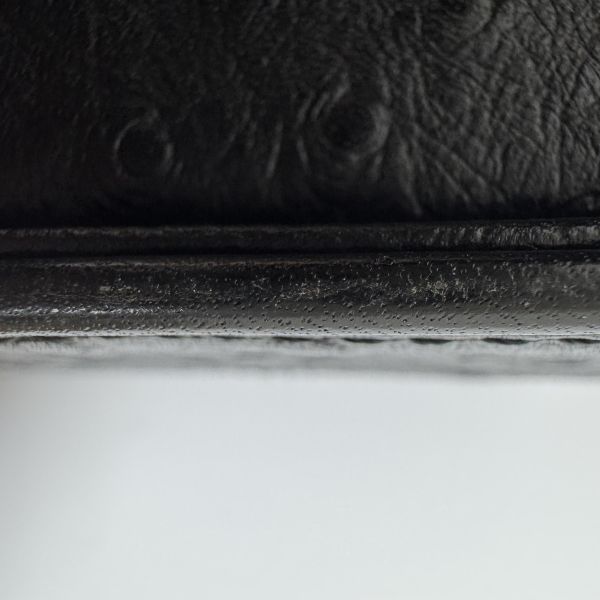 Versace 黑金鴕鳥紋手提包​​ 