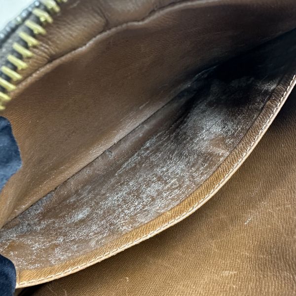 Louis Vuitton 23 手拿包 