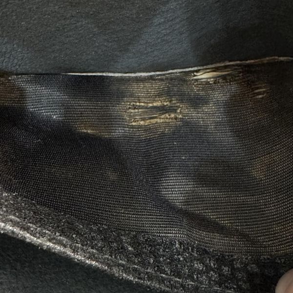 Fendi復古黑色鴕鳥皮相機包 