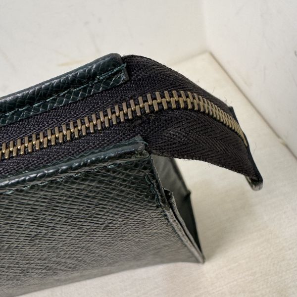 Louis Vuitton 墨綠手拿包 