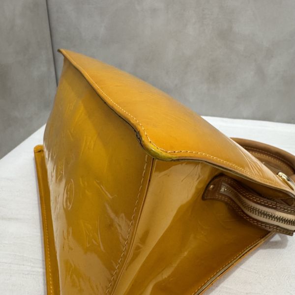 Lv 黃漆皮手提包 