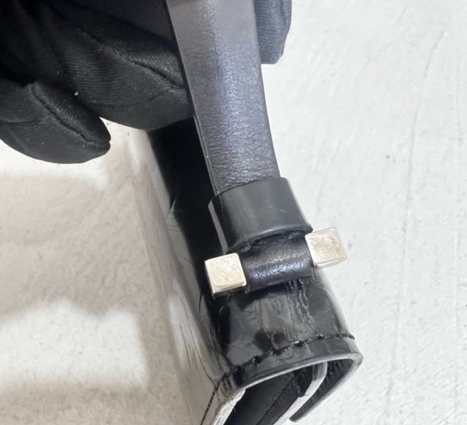 Louis Vuitton 硬殼扣式手提錢包 含卡夾 