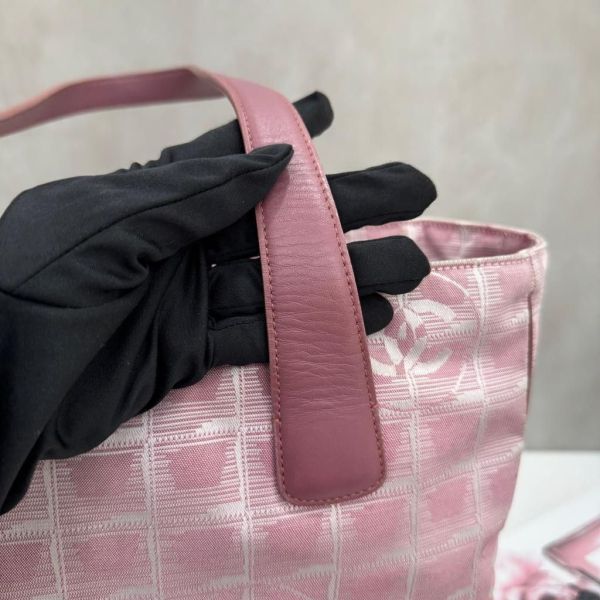 Chanel  粉紅冰格托特包 