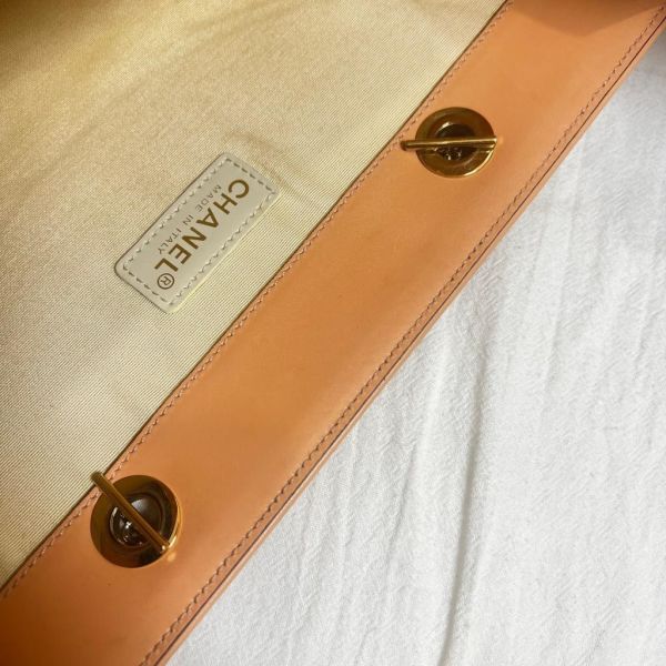 CHANEL 粉紅色帆布COCO印花包 