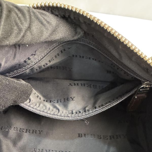 Burberry 經典格紋圓筒包 